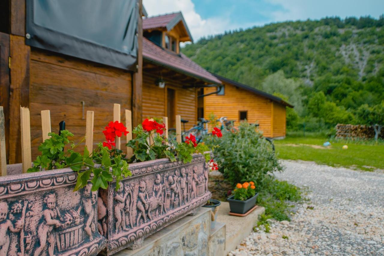 Manuela Villa Gospic Exterior photo